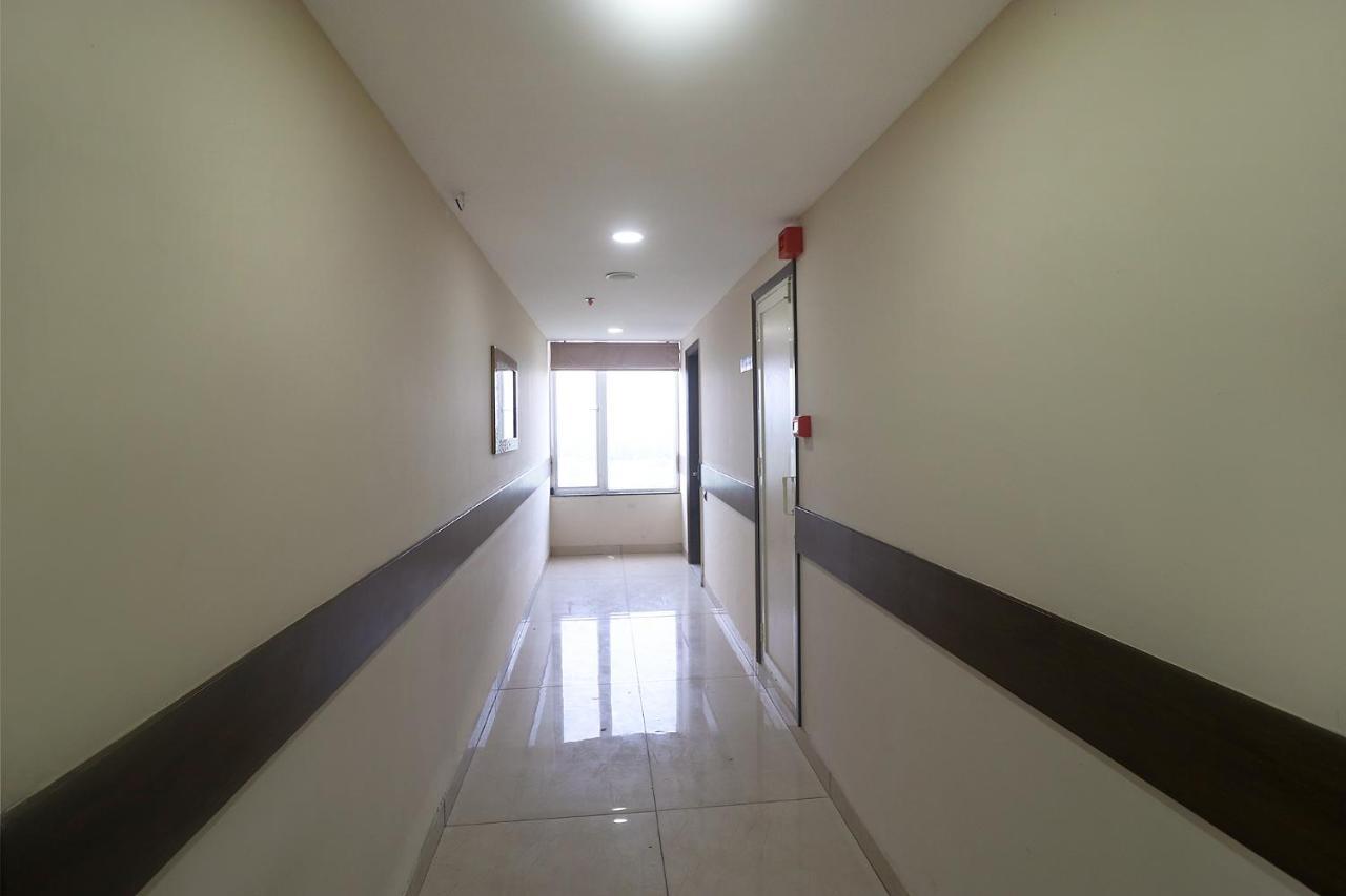 Fabhotel Mid Town Grand Panchkula Exterior foto